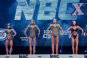 WOMEN'S PHYSIQUE